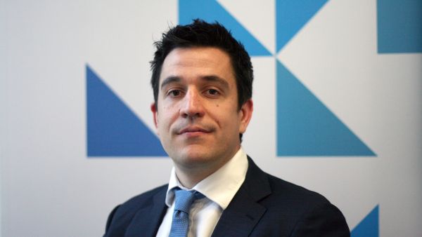 %97 من سكان الإمارات يستخدمون الذكاء الاصطناعي في حياتهم اليومية، تأكيداً لمكانة الدولة كنموذج رائد في تبني التقنية عالمياً