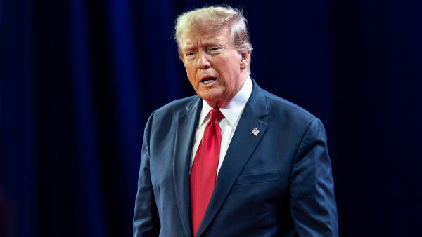 ترمب يعلن بدء اختبارات الأسلحة النووية الأمريكية 