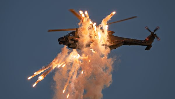 تحطم مروحية أميركية في كاليفورنيا.. لحظات رعب في السماء