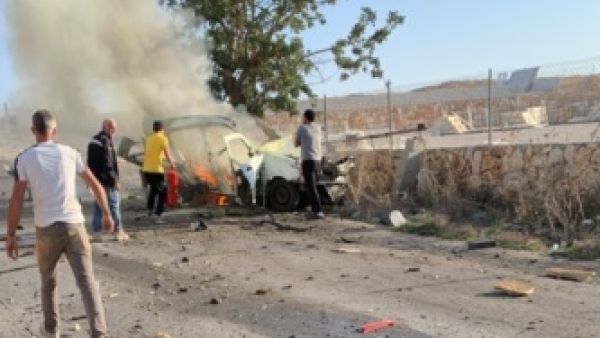 استهداف سيارة في زوطر