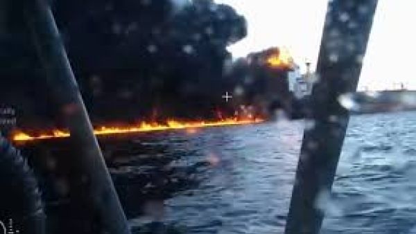 انفجار سفينتين قبالة تركيا