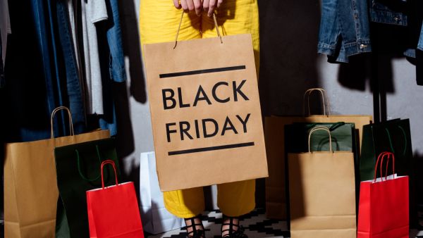 ماذا أشتري في الجمعة السوداء 2025؟
