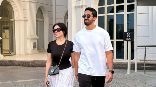 مي عز الدين تتألق بأول إطلالة بعد عقد قرانها