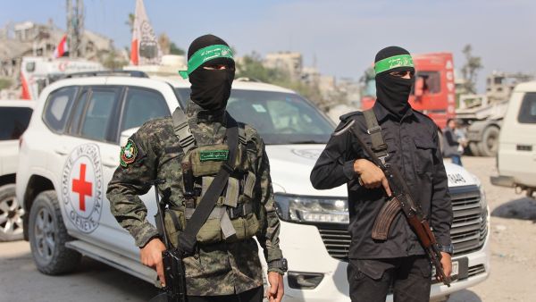 Israeli Sources Say Hamas is Planning to Move its Weapons to Supportive States
