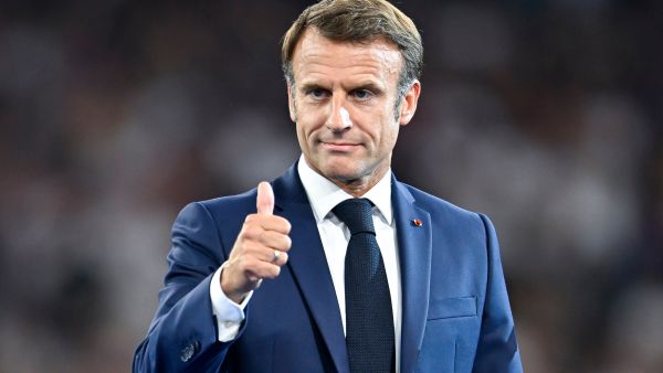 لحظات حميمة للرئيس الفرنسي في رحلته للبرازيل