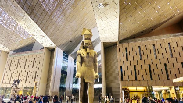 تدفق جماهير غير مسبوق على المتحف