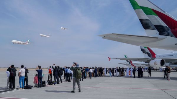 طيران الإمارات تختتم مشاركتها في معرض دبي للطيران باستثمارات استراتيجية تدعم النمو وابتكارات ترسم مستقبل تجربة السفر بـ"تميز دائم"