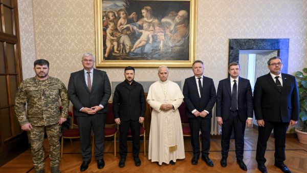 Zelensky insists voters must approve any land concessions 