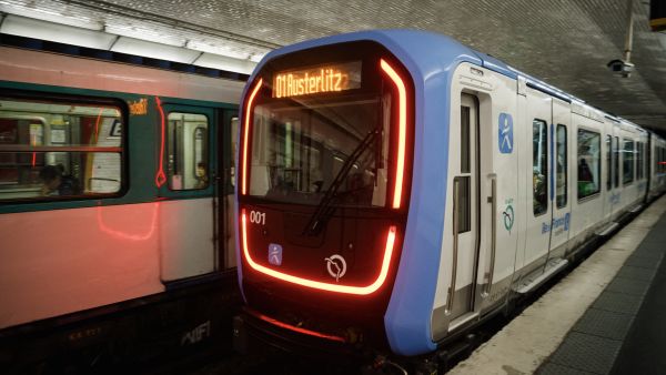 Series of stabbings reported in central Paris metro