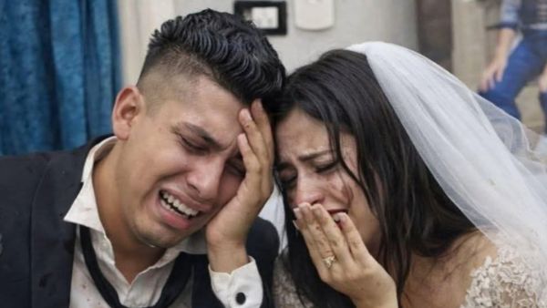 حفل زفاف أحد مشاهير السوشيال ميديا يحدث جدلاً كبيرًا بسبب مداهمة المتابعين للحفل