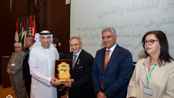 المجلس العربي للاتحاد العام للآثاريين العرب يتوج "دبي للثقافة" بجائزته التقديرية