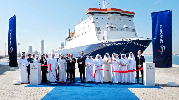 "دي بي ورلد" تطلق خدمة جديدة للنقل البحري بين دبي والعراق بمدة عبور 36 ساعة لخفض تكاليف وأوقات الشحن