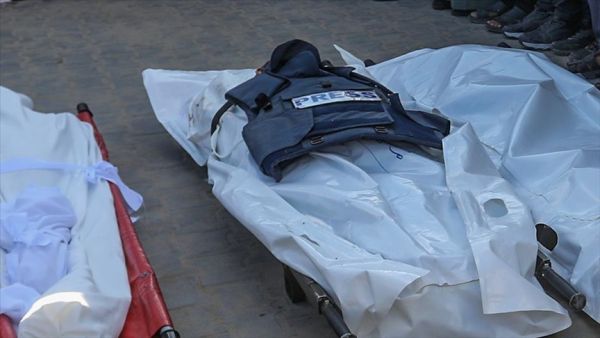 عدد الصحفيين الفلسطينيين القتلى في غزة يصل إلى 257 (الأناضول)