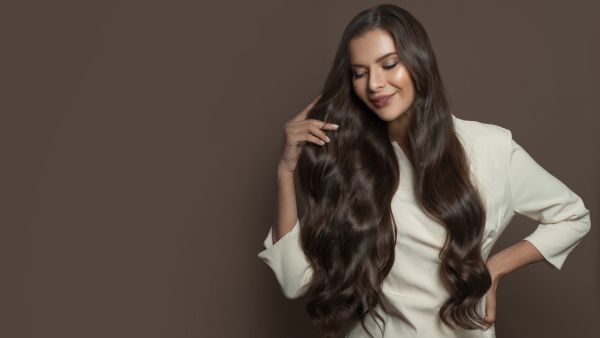 طرق طبيعية مجربة للتخلص من الشيب دون صبغات كيميائية