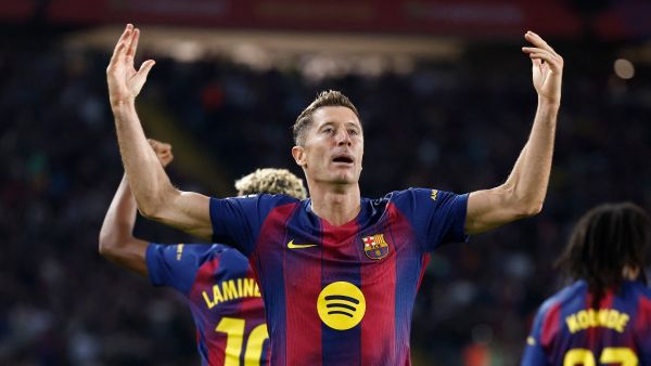 أرقام مذهلة تؤكد هيمنة ليفاندوفسكي على السوبر الإسباني