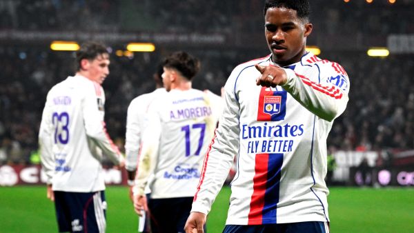 إندريك يرسل رسالة قوية لريال مدريد بثلاثية في الدوري الفرنسي