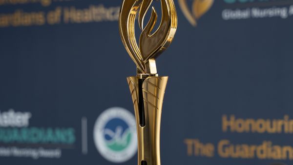 تمديد الموعد النهائي لقبول الترشيحات لجائزة أستر جارديانز جلوبال نيرسينج لعام 2026 التي تبلغ قيمتها 250 ألف دولار أمريكي إلى 11 يناير 2026