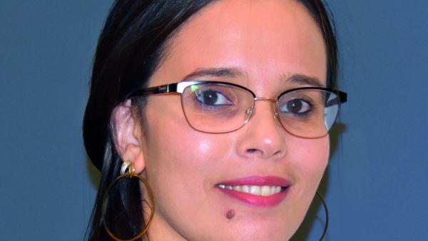 باحثة من وايل كورنيل للطب - قطر تُنسّق نشر كتاب إلكتروني عن زراعة الميكروبات