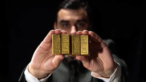 يترقب المستثمرون تقريراً رئيسياً للوظائف بأميركا قد يوفر مؤشرات حول تحركات السياسة النقدية