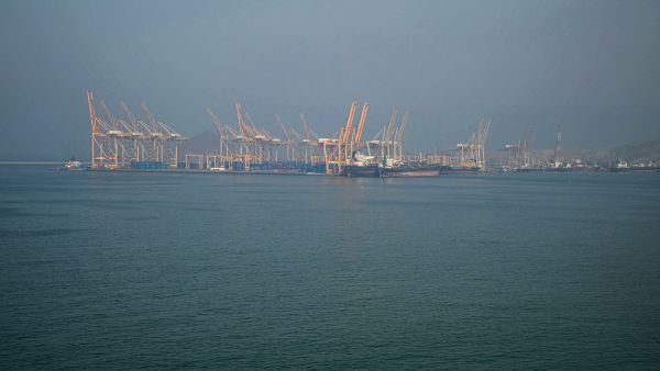 Potential US-Iran oil partnership amid rising war drums