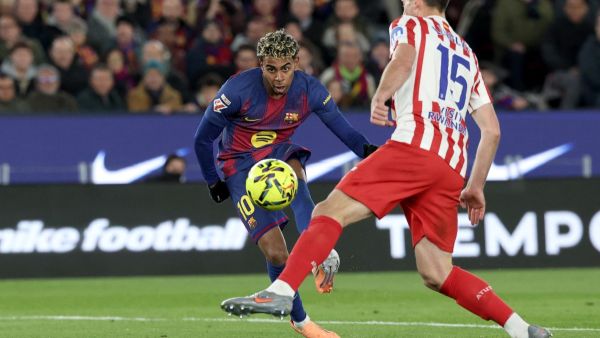 قمة نارية في الكأس: أتلتيكو يستضيف برشلونة في صدام نصف النهائي