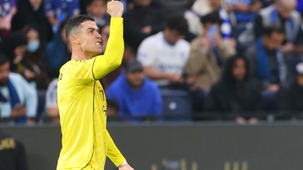 رونالدو يؤكد سعادته في السعودية: أريد الاستمرار مع النصر