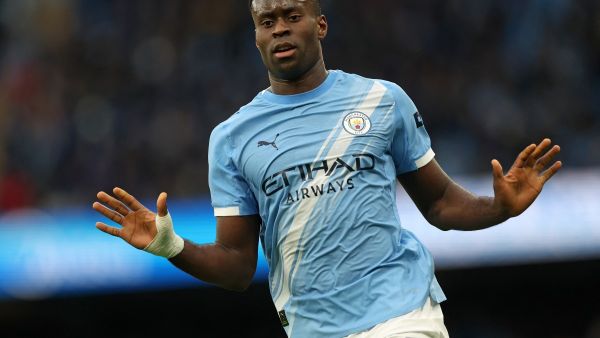 غيهي يرد في الملعب ويثبت أن ليفربول خسر جوهرة دفاعية