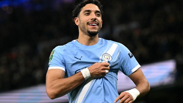 مرموش يقود مانشستر سيتي إلى نهائي كأس الرابطة