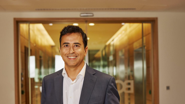 قطر تسرّع وتيرة تبنّي الذكاء الاصطناعي مع ارتفاع نسبة المؤسسات الناشئة بمقدار 10 نقاط مئوية