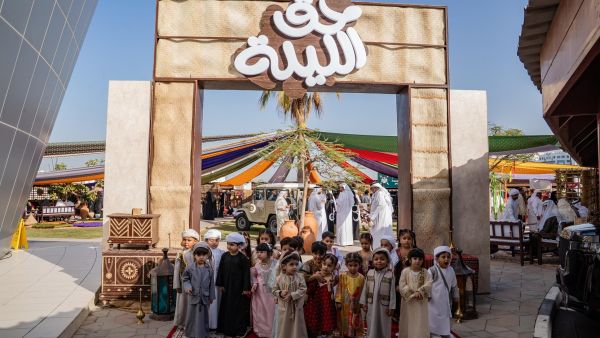 جمارك دبي تحتفي بــ"حق الليلة " في أجواء تراثية تعكس الهوية الإماراتية