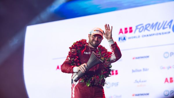 Nissan Formula E Team scores third podium of Season 12 in Jeddah