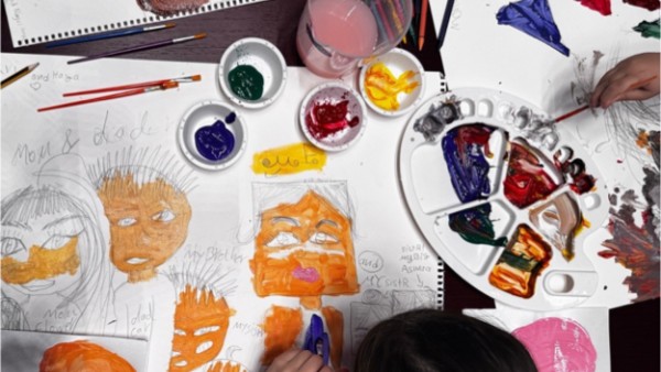 ورشات عمل وأنشطة تفاعلية للأطفال في متحف "لوح وقلم: مقبول فدا حسين" التابع لمؤسسة قطر