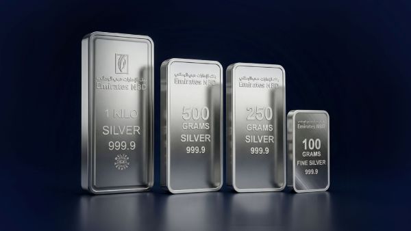 بنك الإمارات دبي الوطني يوسع محفظته من المعادن الثمينة بإطلاق سبائك فضية تحمل علامته التجارية