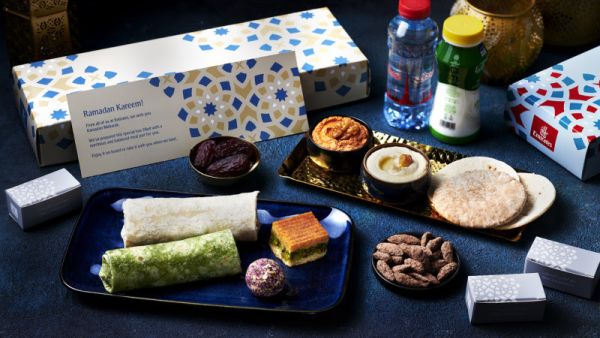 طيران الإمارات تحتفي بشهر رمضان بتجارب متكاملة للمسافرين على الأرض وفي الأجواء