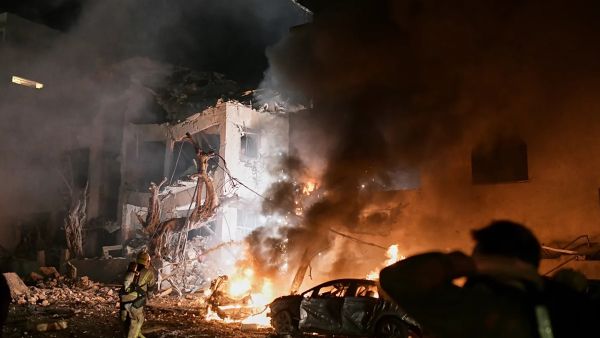 قصف تل أبيب