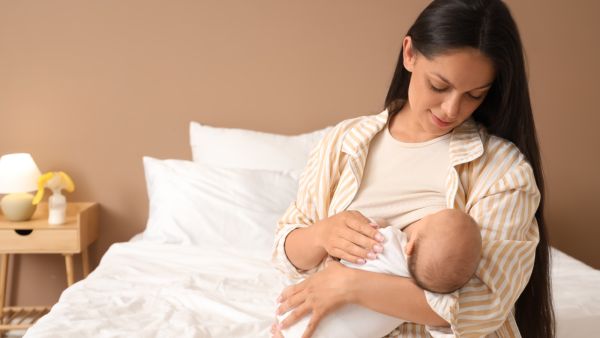 هل الصيام آمن للمرأة المرضعة؟