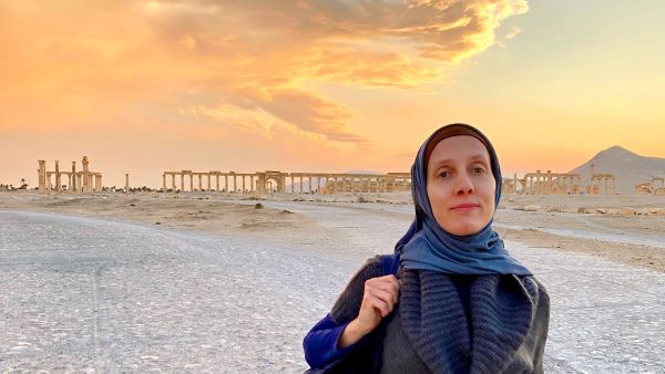 American journalist Shelly Kittleson abducted in daylight attack in central Baghdad 