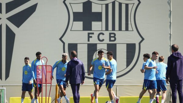 فليك يحسم خياراته..كيف سيلعب برشلونة المواجهة الحاسمة؟