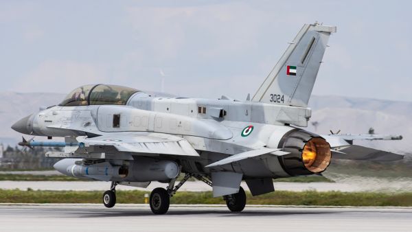 10 مايو 2023: تظهر طائرة إف-16 بلوك 60 "ديزرت فالكون" التابعة للإمارات أثناء هبوطها خلال مناورات "نسر الأناضول 2023"