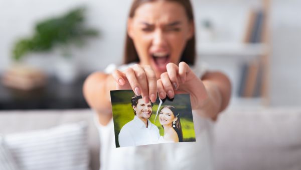  الطلاق الخلعي