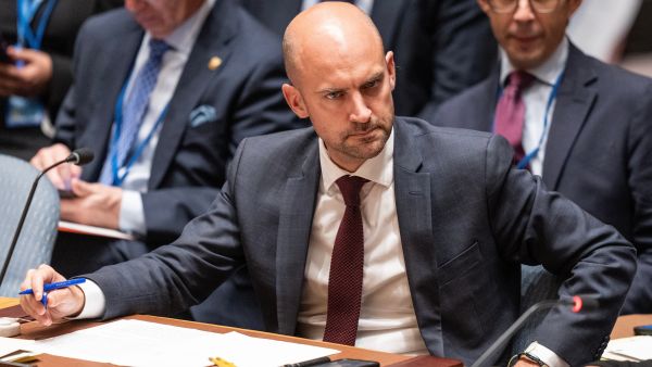 وزير أوروبا والشؤون الخارجية الفرنسي جان-نويل بارو خلال حضور اجتماع مجلس الأمن