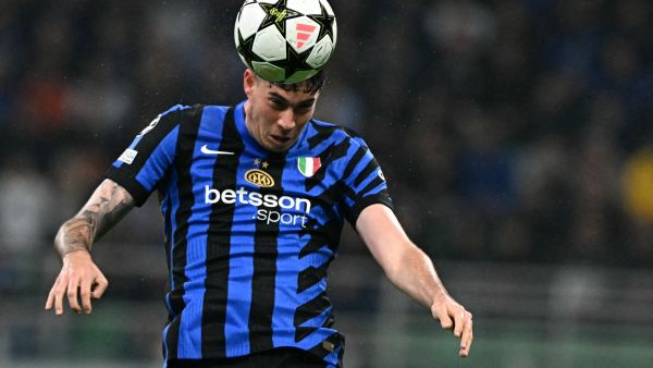 برشلونة يقترب من اتفاق طويل الأمد مع باستوني