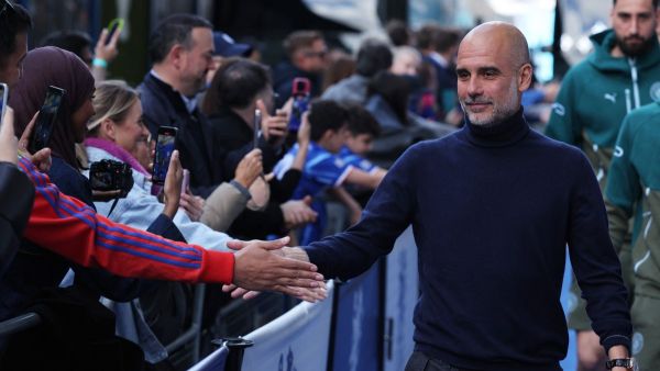 غوارديولا يوجه رسالة حماسية قبل معركة تحديد مسار اللقب