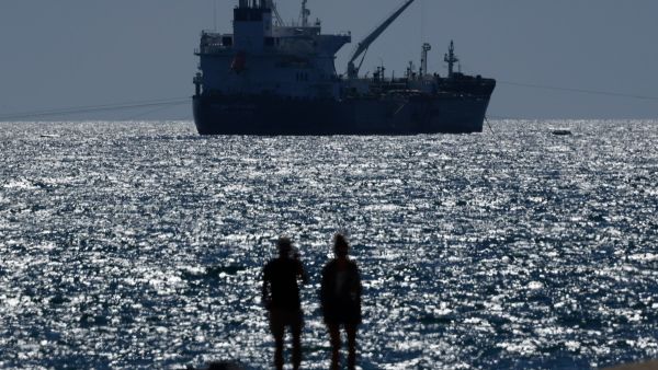 Oil tanker hijacked off Somalia coast