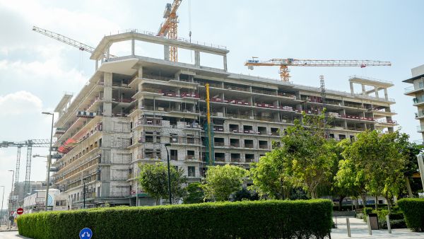 Azizi Developments’ Beach Oasis II reaches 43% construction milestone