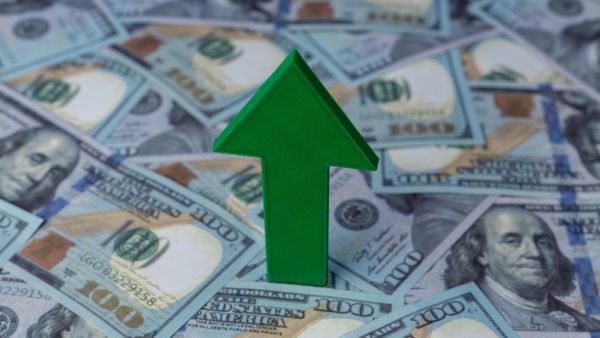 ارتفاع الدولار بعد خطاب دونالد ترامب بشأن إيران