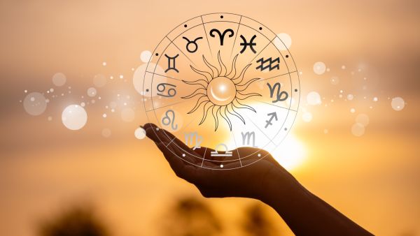 حظك الأسبوع الأول من أيار/ مايو 2026 في الحب والعمل والصحة