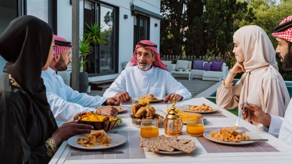 لماذا تزداد مشاكل الهضم في عيد الأضحى؟