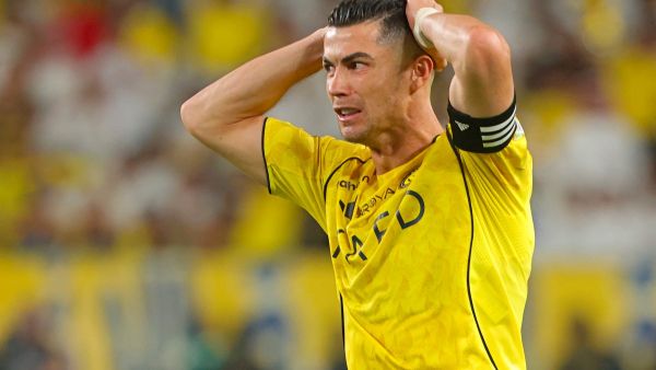 خطأ مارتينيز القاتل يحرم رونالدو من التتويج مع النصر