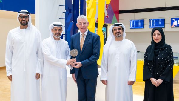 مطارات دبي تحصد جائزة "مكان العمل الاستثنائي" لعام 2026 من مؤسسة "غالوب" للعام الثاني على التوالي